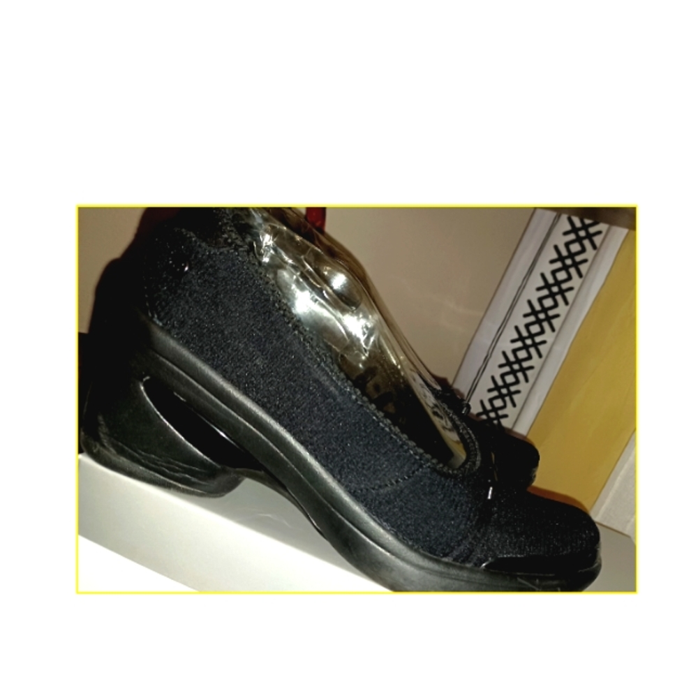 WOMEN BZEES BLACK WONDER😄 SHOES!